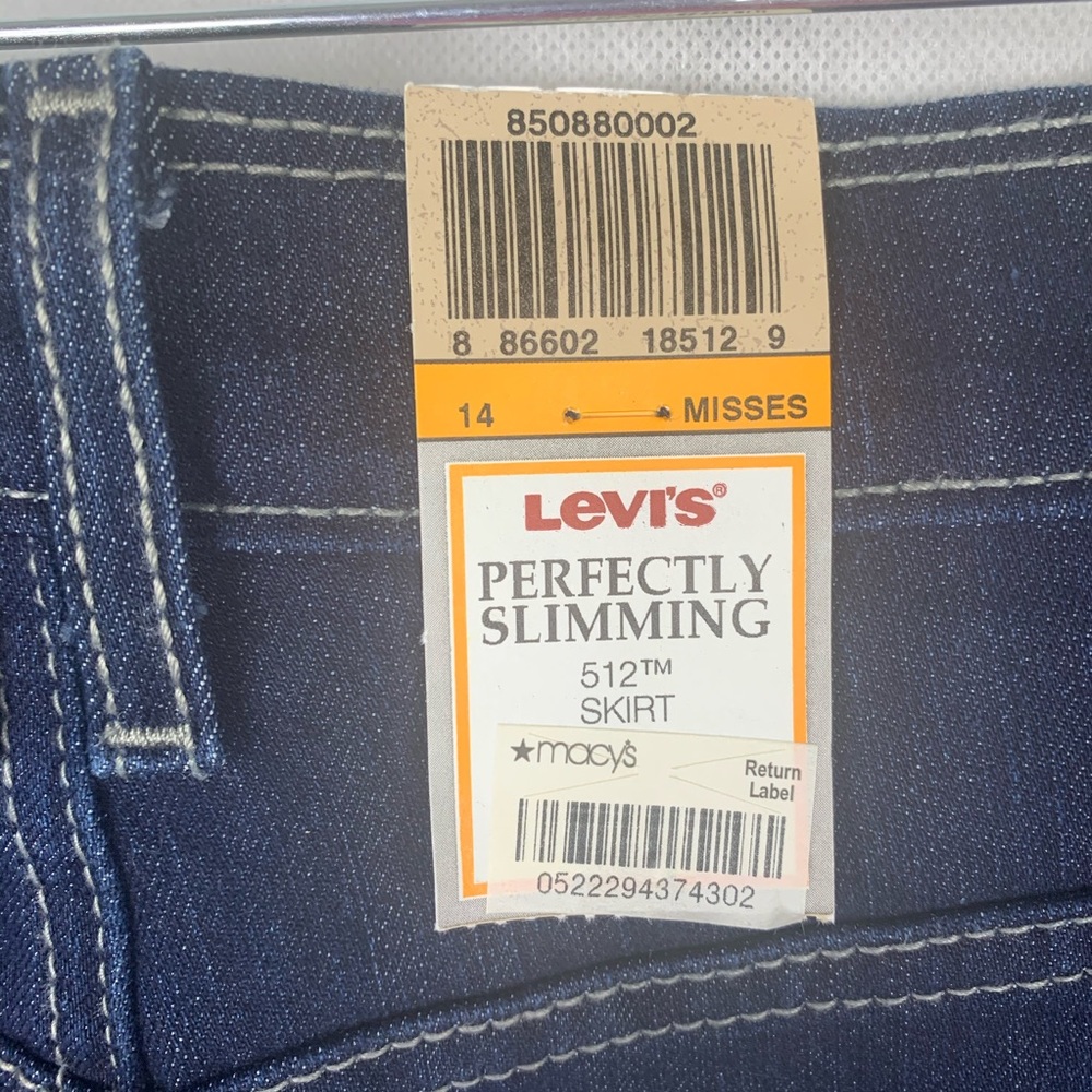 Levi’s 512 figure enhancer blue denim skirt - Picture 4 of 7